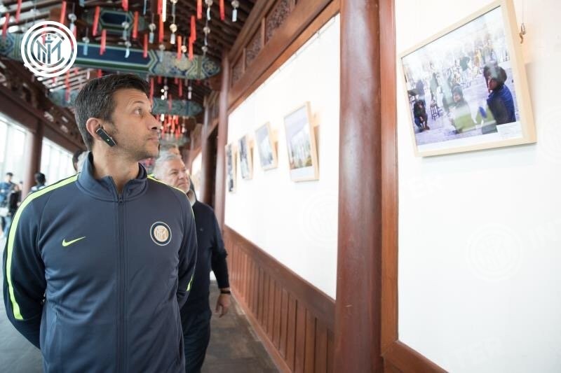 Javier Zanetti trẻ trung như 'nam thần' giữa những ông bạn già - Bóng Đá