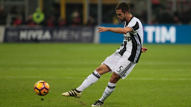 Ai là 'thánh' đá phạt của Serie A trong 10 năm qua? - Bóng Đá