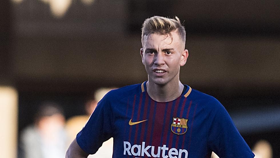 'Busquets mới' của Barca từng khóc vì Arsenal - Bóng Đá