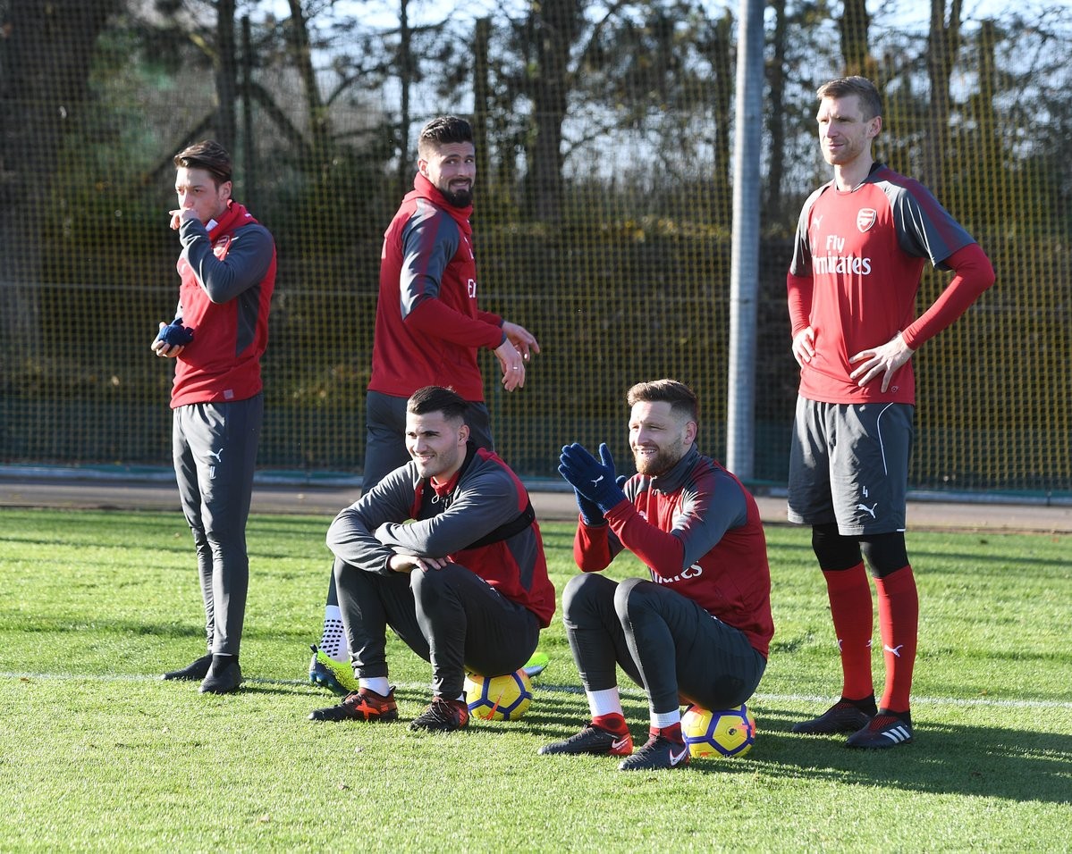Arsenal xếp hình trên sân tập, sẵn sàng vượt ải Burnley - Bóng Đá