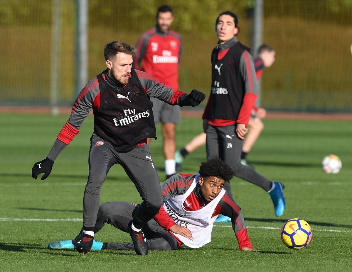 Arsenal xếp hình trên sân tập, sẵn sàng vượt ải Burnley - Bóng Đá