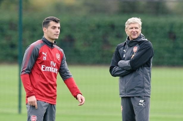 Walcott và Ozil trở lại, Arsenal sẵn sàng đấu Huddersfield - Bóng Đá