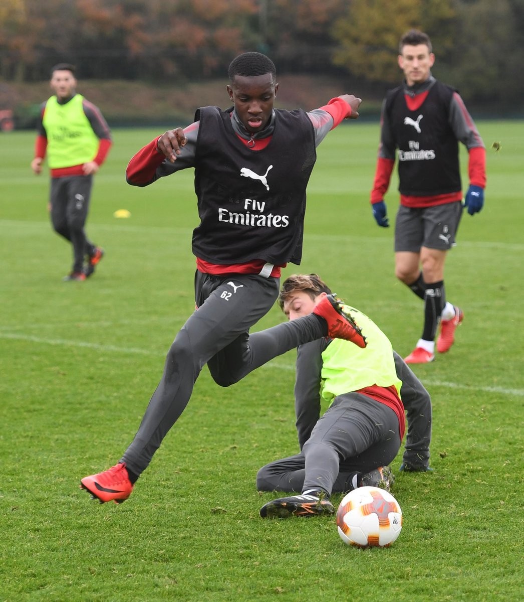 Ninja xuất hiện ở Arsenal trước Europa League - Bóng Đá