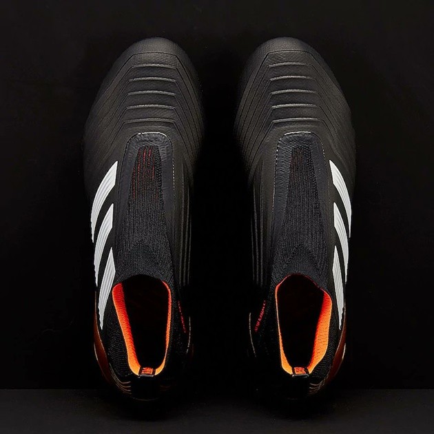 Trước thềm Champions League, Pogba được tặng quà độc - Bóng Đá