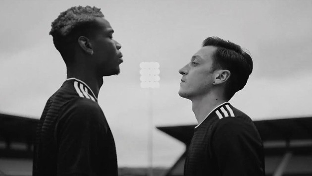 Trước thềm Champions League, Pogba được tặng quà độc - Bóng Đá