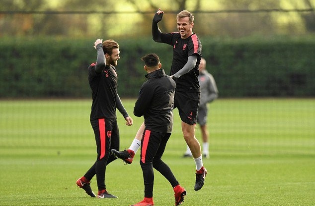 Ninja xuất hiện ở Arsenal trước Europa League - Bóng Đá