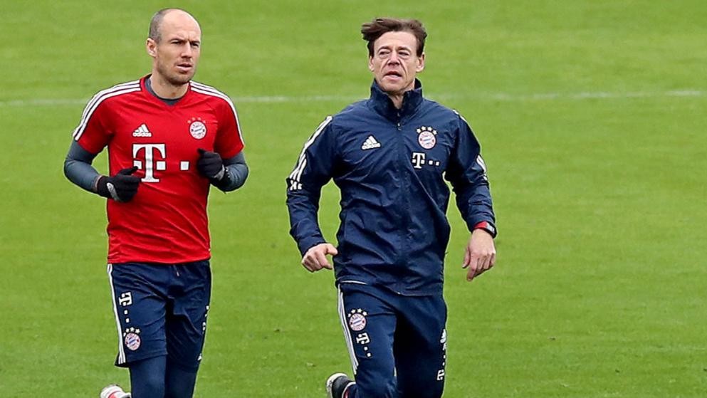Tuyết rơi trắng xóa, sân tập Bayern Munich vẫn đón tin vui - Bóng Đá
