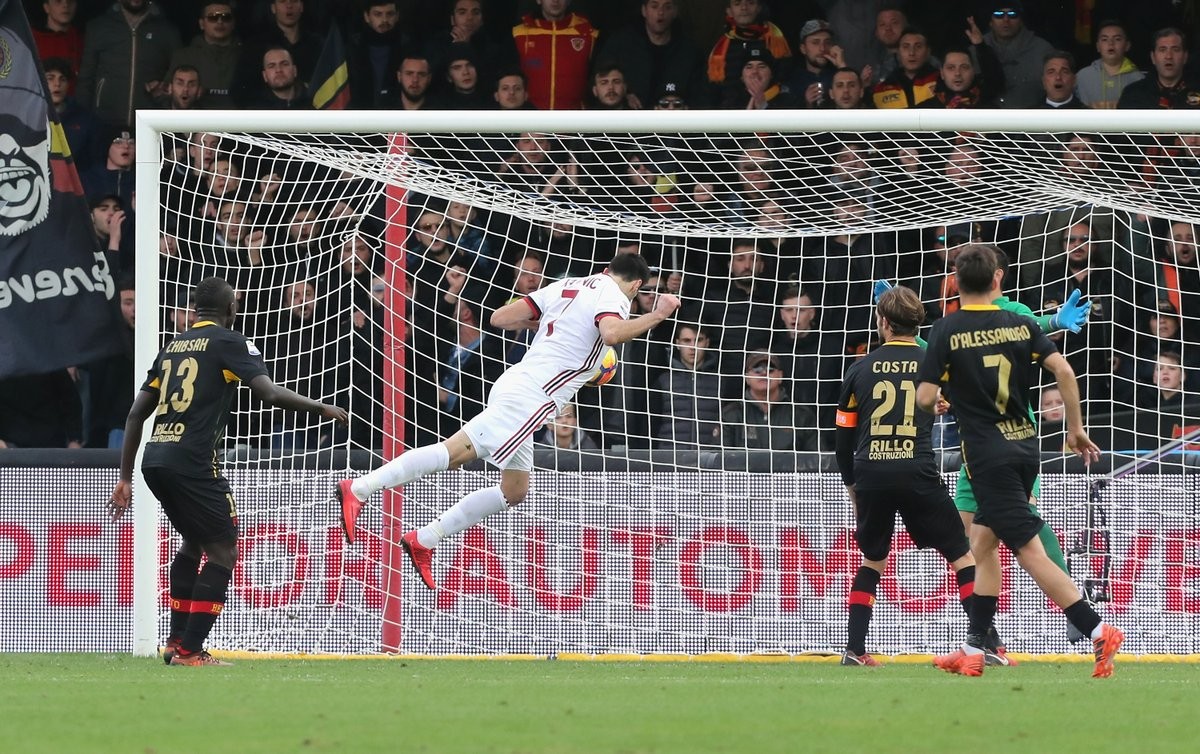 AC Milan nhọc nhằn - Bóng Đá