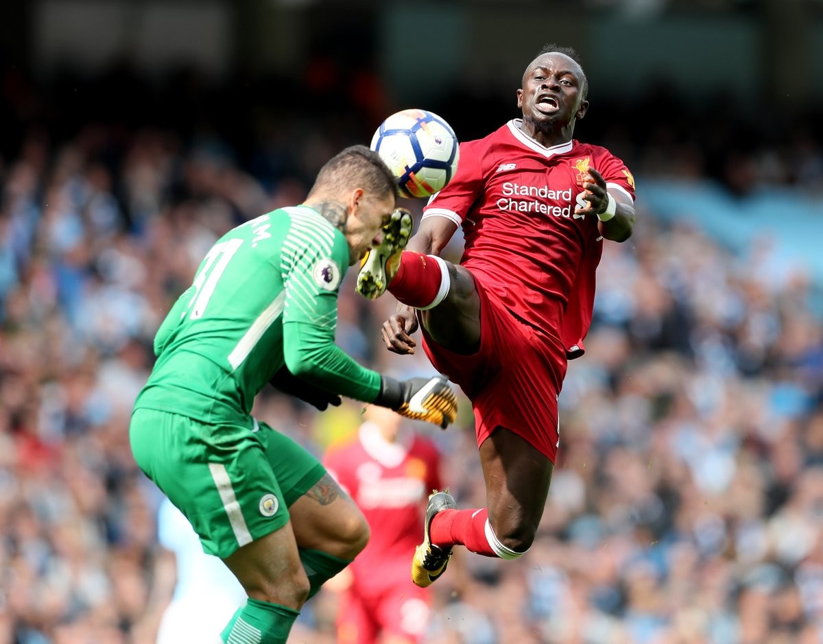 Ederson - Siêu nhân trong khung gỗ - Bóng Đá