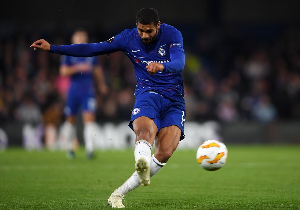Sarri đòi hỏi nhiều hơn nữa từ Loftus Cheek - Bóng Đá
