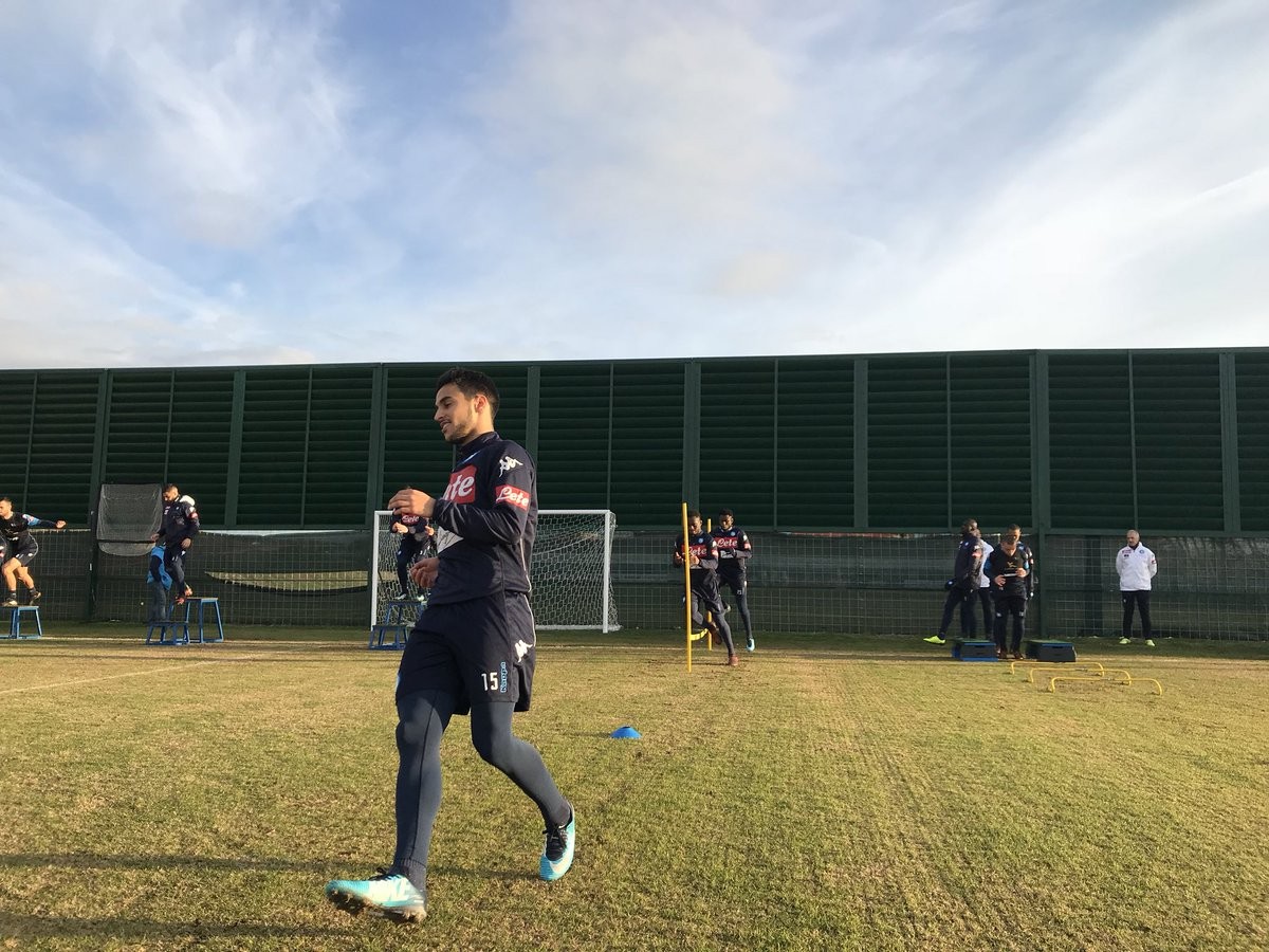 Mới vượt Maradona, Hamsik đã bị đe dọa - Bóng Đá