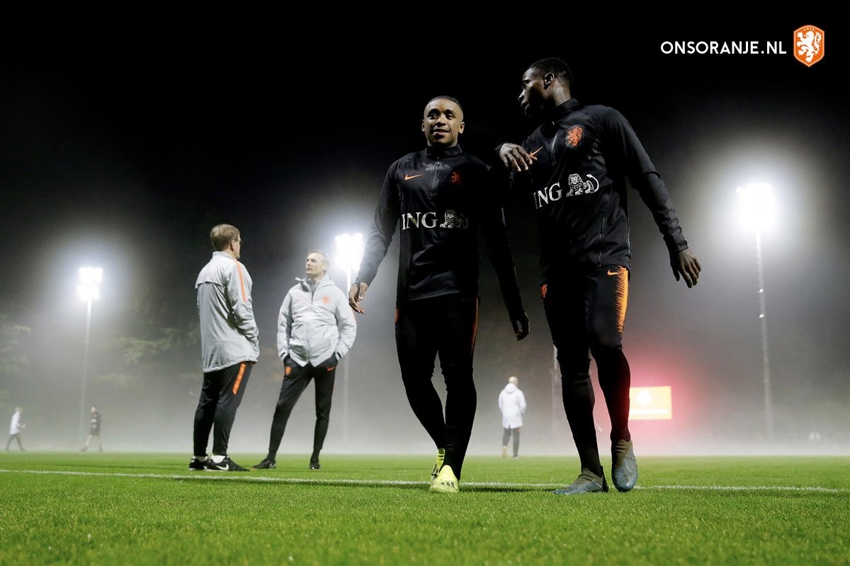 Hà Lan tập luyện - Bóng Đá