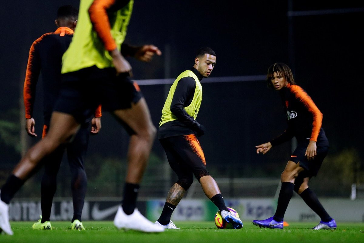 Hà Lan tập luyện - Bóng Đá