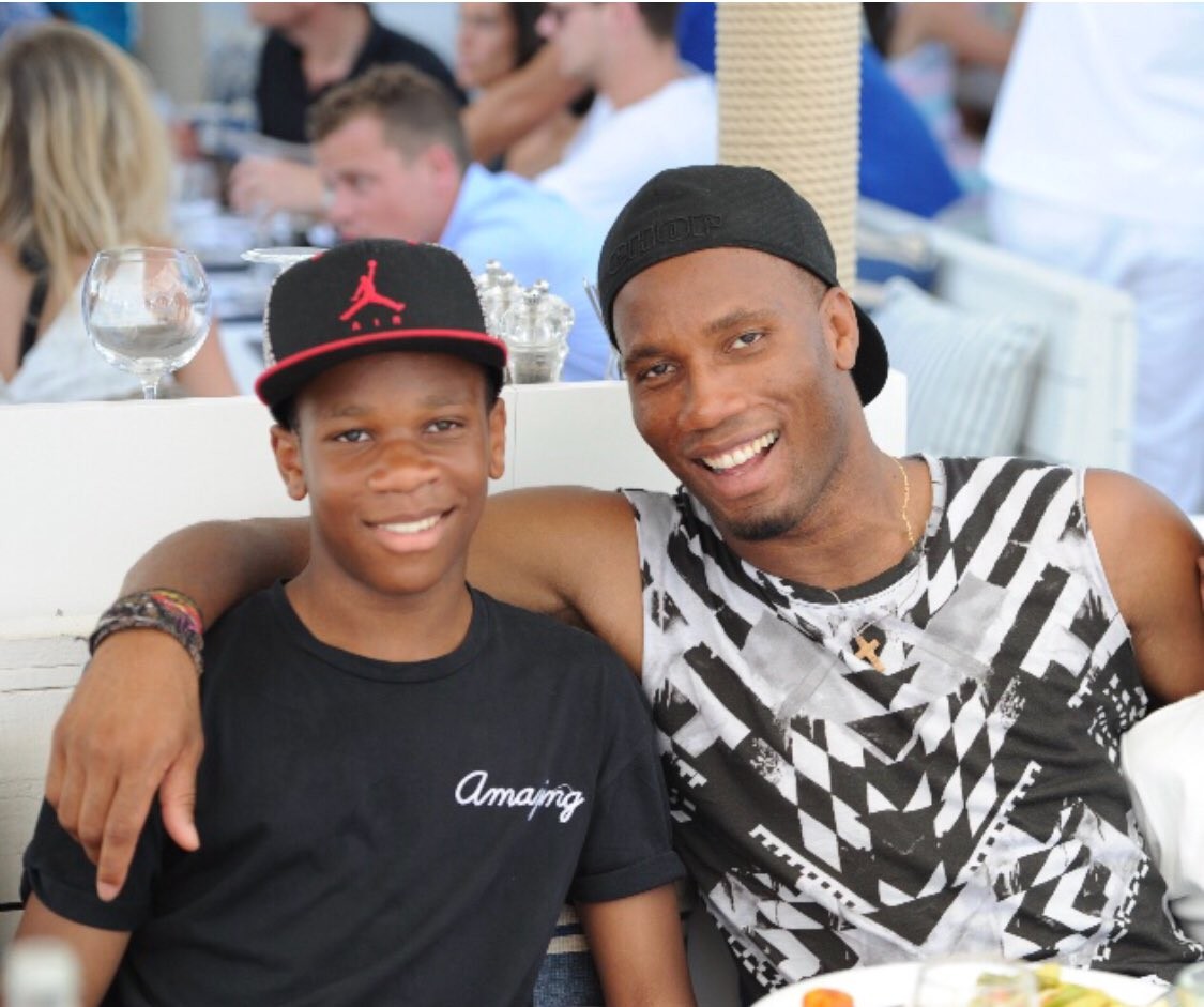 Didier Drogba gây sốc với diện mạo mới toanh - Bóng Đá