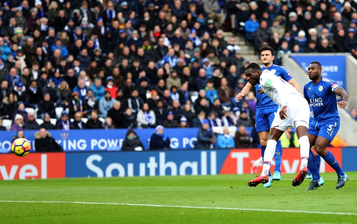 Benteke giải cơn khát, Palace tạo sốc trước Leicester - Bóng Đá