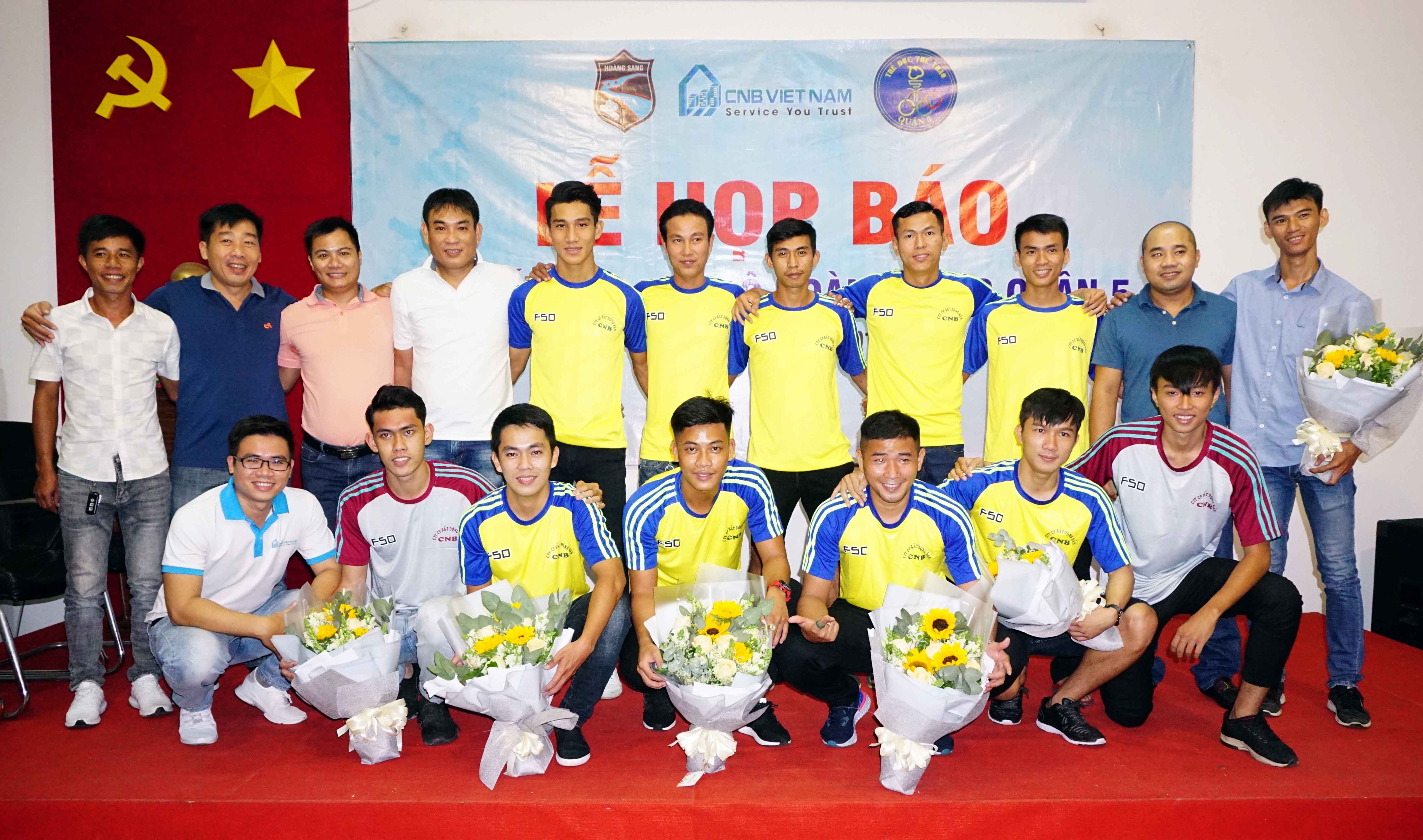 Hoàng Sang hướng tới mô hình đội bóng chuyên nghiệp - Bóng Đá