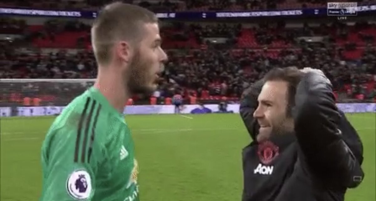 Mata phản ứng khó tin với De Gea sau trận - Bóng Đá
