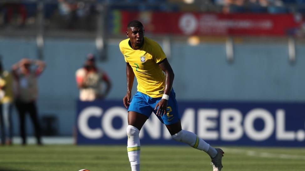 Barca xúc Emerson - Bóng Đá