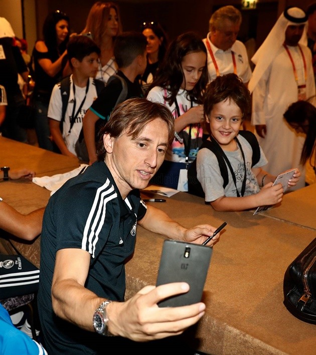 Real gặp fan - Bóng Đá