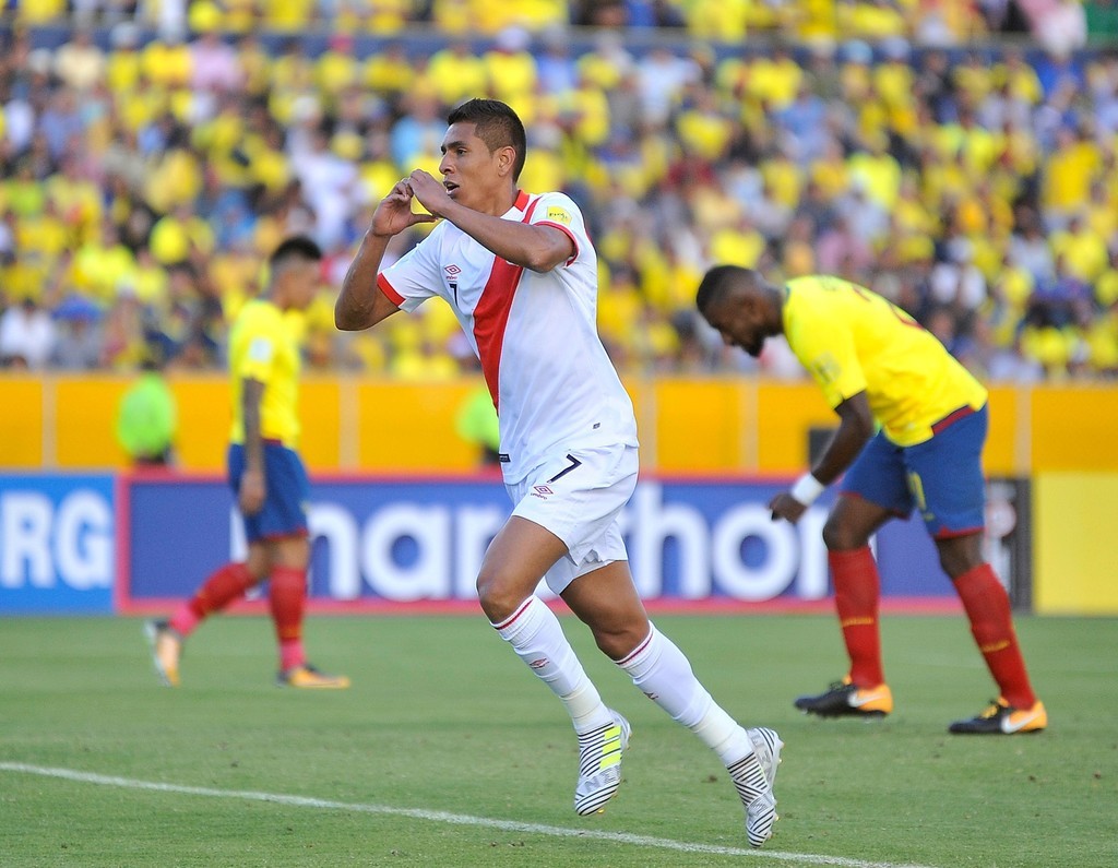 Ecuador 1-2 Peru:  - Bóng Đá