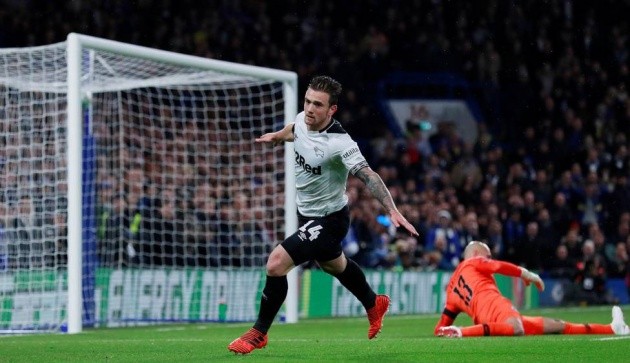 Hết thật rồi, thủ quân Gary Cahill ơi! - Bóng Đá