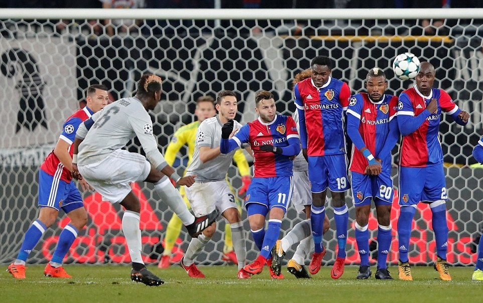 Mourinho méo mặt chứng kiến M.U khóc hận trước Basel - Bóng Đá