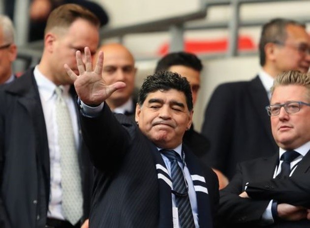 Maradona trở thành tâm điểm cuộc chiến giữa Tottenham và Liverpool - Bóng Đá