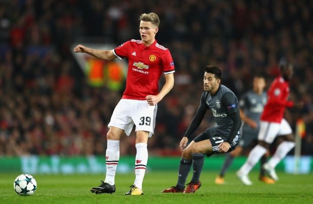 5 điểm nhấn Man Utd 2-0 Benfica: Pháo đài OTF và 'những đứa trẻ' của Mourinho  - Bóng Đá