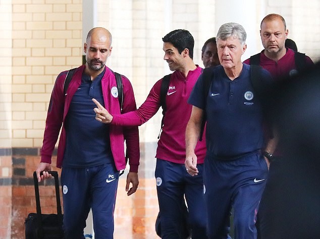 Vắng Aguero, dàn sao Man City căng thẳng đến London đấu Chelsea - Bóng Đá