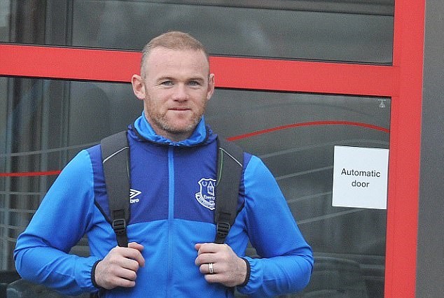 Rooney và đồng đội có mặt ở London, chờ chiến Chelsea - Bóng Đá