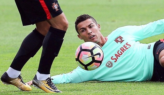 Góc HLV Nguyễn Văn Sỹ: Bayern Munich còn may khi chỉ thua 3 bàn - Bóng Đá