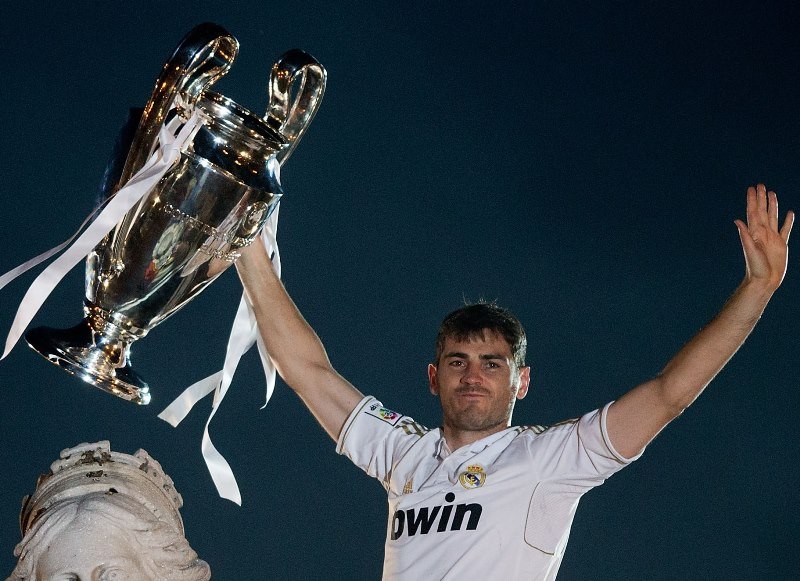 Đội hình hay nhất Champions League thế kỷ 21: Cú sốc Gerrard, Scholes & Giggs bị bỏ rơi - Bóng Đá