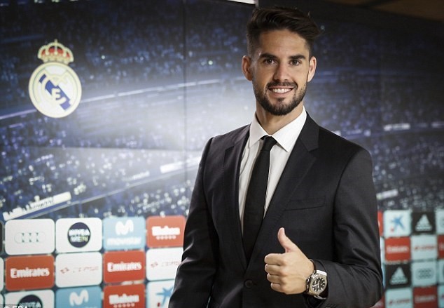 Chùm ảnh Isco ký hợp đồng - Bóng Đá