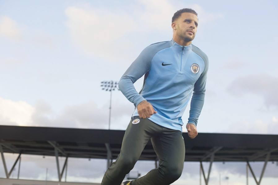 Man City trình làng áo tập mới, sẵn sàng bùng nổ ở Champions League - Bóng Đá