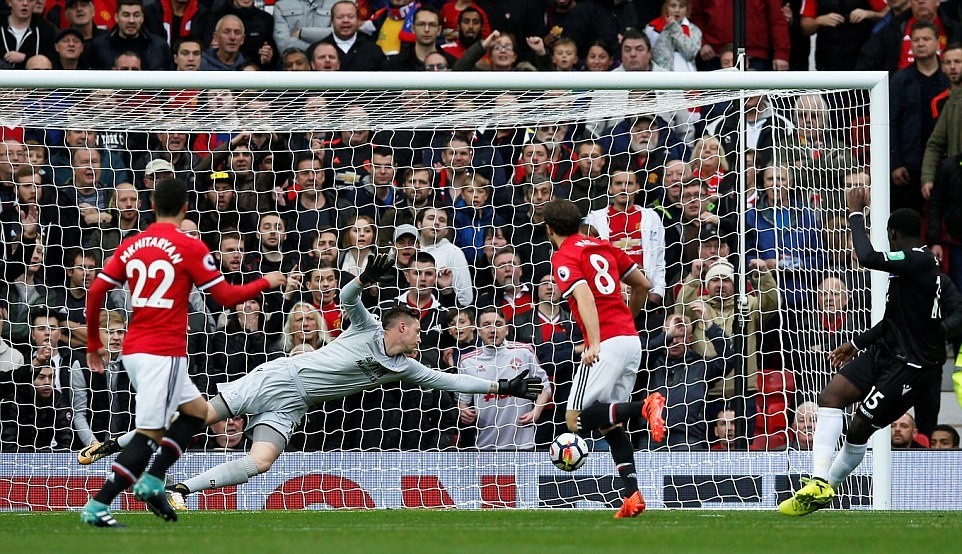 Tổng hợp loạt trận 21h00 Ngoại hạng Anh: Liverpool thắng đậm; Arsenal, Man City hú vía - Bóng Đá