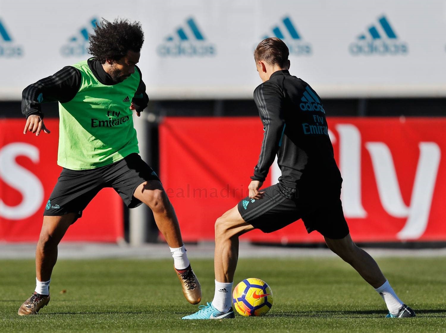 Chùm ảnh Real Madrid tập luyện - Bóng Đá