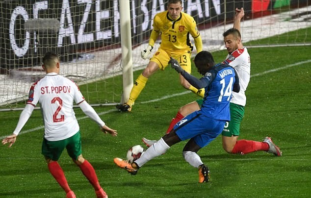 Bulgaria 0-1 Pháp: Người hùng không ngờ tới - Bóng Đá
