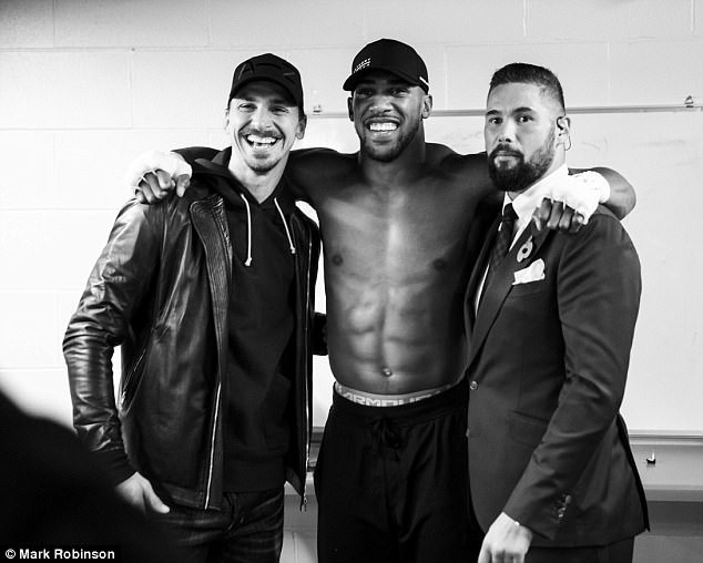 Ibrahimovic tiếp sức Anthony Joshua thắng knock-out tuyệt đối - Bóng Đá