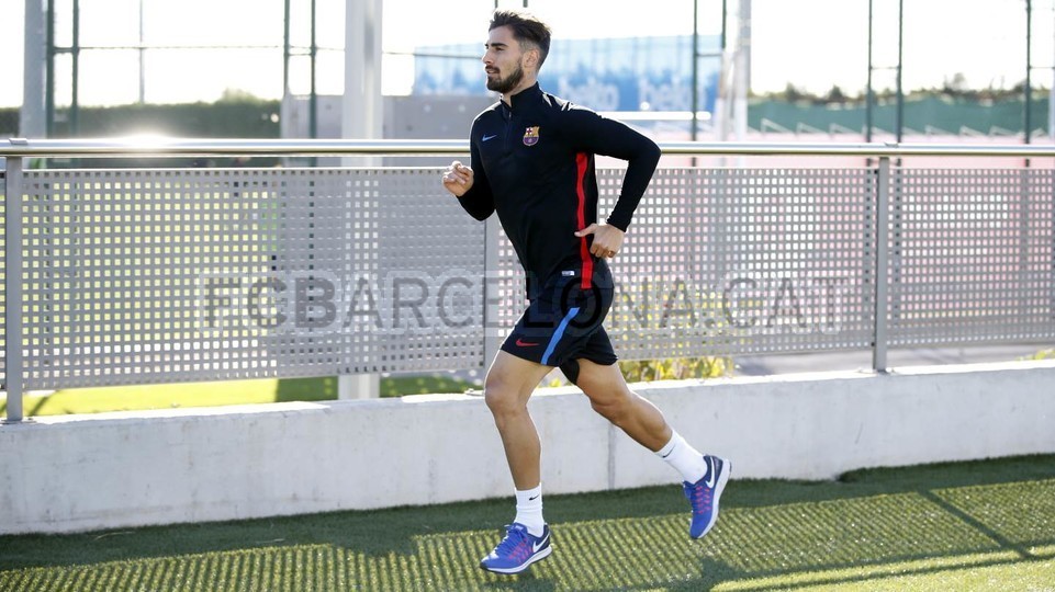 Ảnh tập ban ngày Barcelona - Bóng Đá