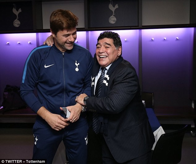 Hạ Liverpool, Tottenham được 2 huyền thoại đến tận phòng thay đồ chia vui - Bóng Đá
