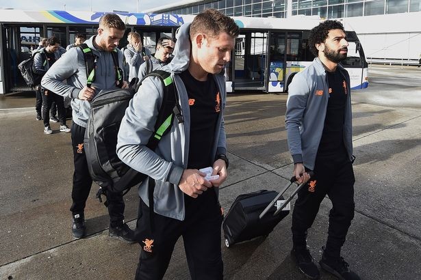 Liverpool binh hùng tướng mạnh lên đường chờ chiến Sevilla - Bóng Đá