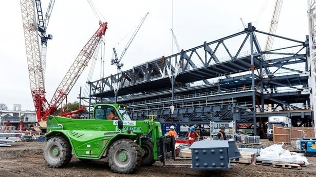 Chùm ảnh: Sân White Hart Lane mới nên hình nên hài - Bóng Đá