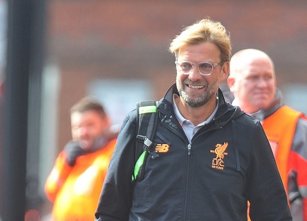 Dàn sao Liverpool có mặt ở Anfield, chờ Coutinho tái xuất - Bóng Đá