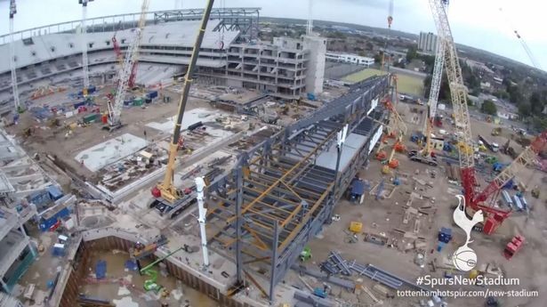 Sân mới của Tottenham bắt đầu nên hình hài - Bóng Đá