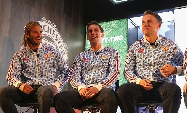 Beckham cùng dàn 'Class of 92' của M.U hồ hởi trở lại Old Trafford - Bóng Đá