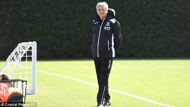 Roy Hodgson lần đầu 'lên lớp', Crystal Palace quyết vượt 'vũ môn' - Bóng Đá
