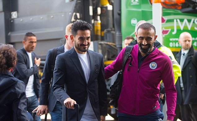 Man City đặt chân xuống Hà Lan, chờ chiến Feyenoord - Bóng Đá