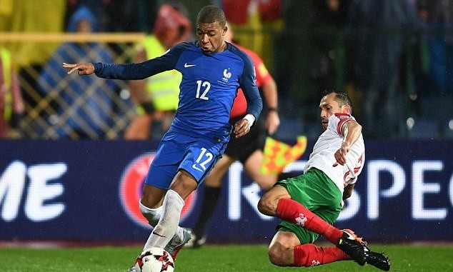 Bulgaria 0-1 Pháp: Người hùng không ngờ tới - Bóng Đá
