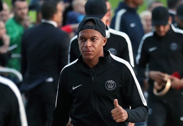 Mbappe & Neymar dẫn đầu đoàn quân PSG đổ bộ Glasgow - Bóng Đá