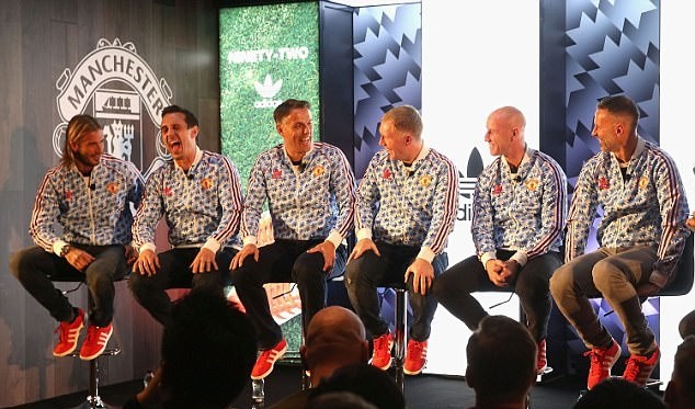 Beckham cùng dàn 'Class of 92' của M.U hồ hởi trở lại Old Trafford - Bóng Đá